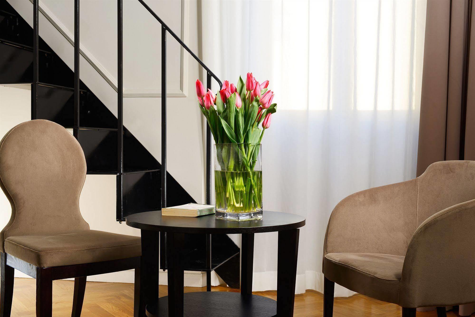 Splendor Suite Rome - Suites & Apartments ภายนอก รูปภาพ