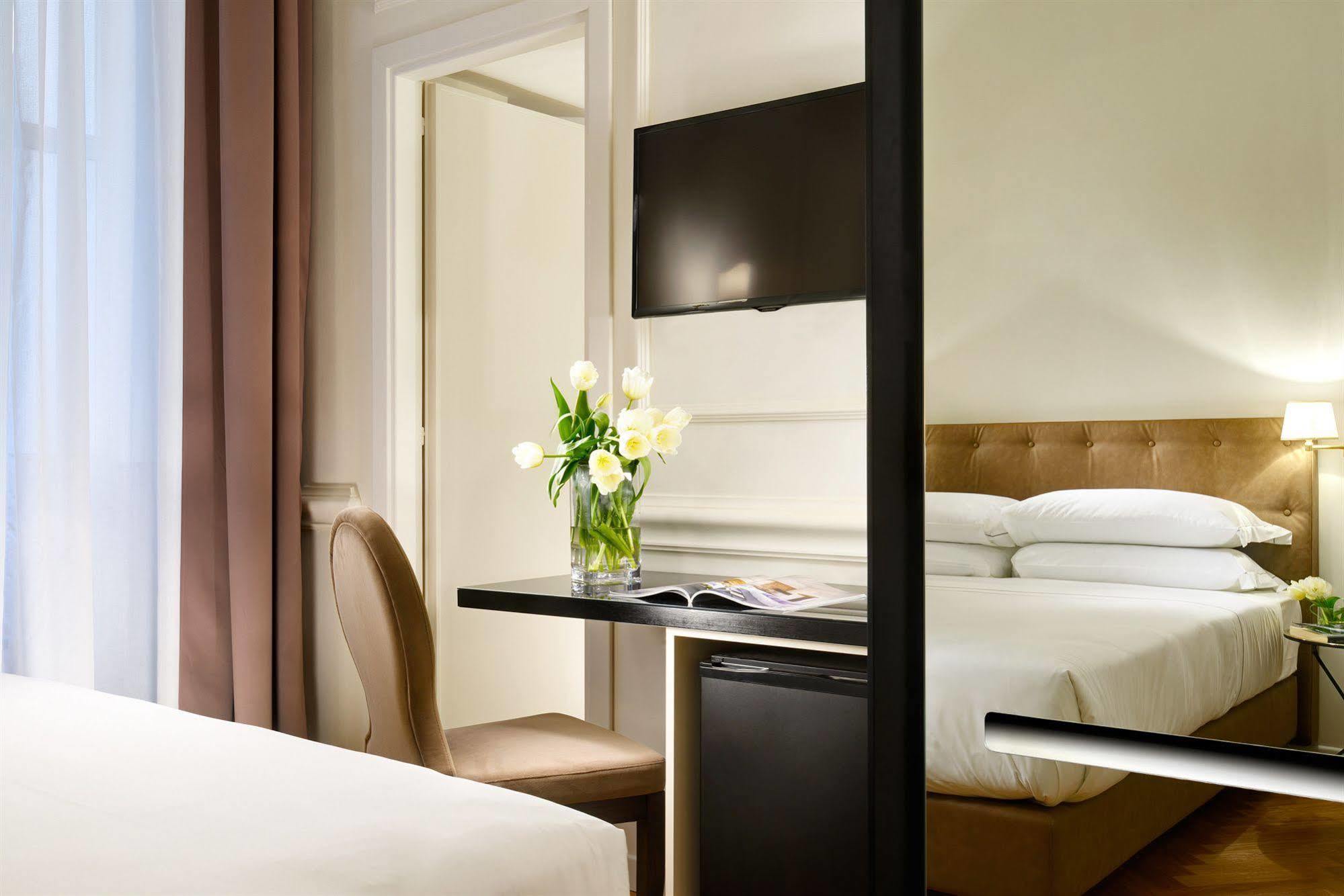 Splendor Suite Rome - Suites & Apartments ภายนอก รูปภาพ